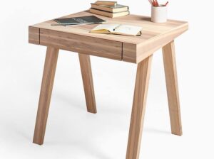 Lakefront 3-Bedroom Vacation House