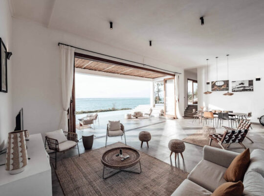 Luxury pluse Beachfront House for Sale, 4 Bed Ocean View Private Pool and Parking