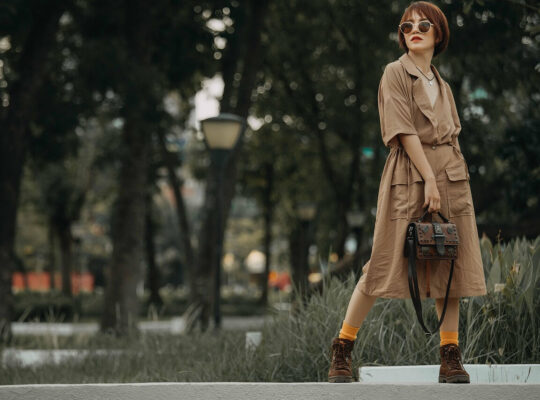 Elegant Women’s Designer Handbags – Up to 50% Off!